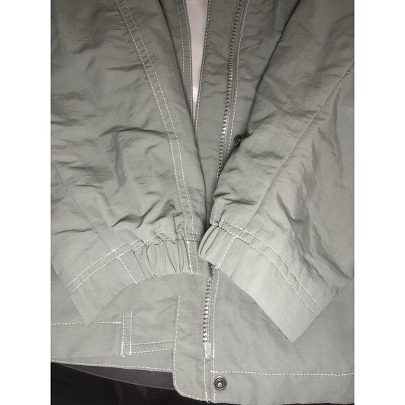 Eddie Bauer Lightweight Hooded Nylon Jacket – L - Picture 13 of 16